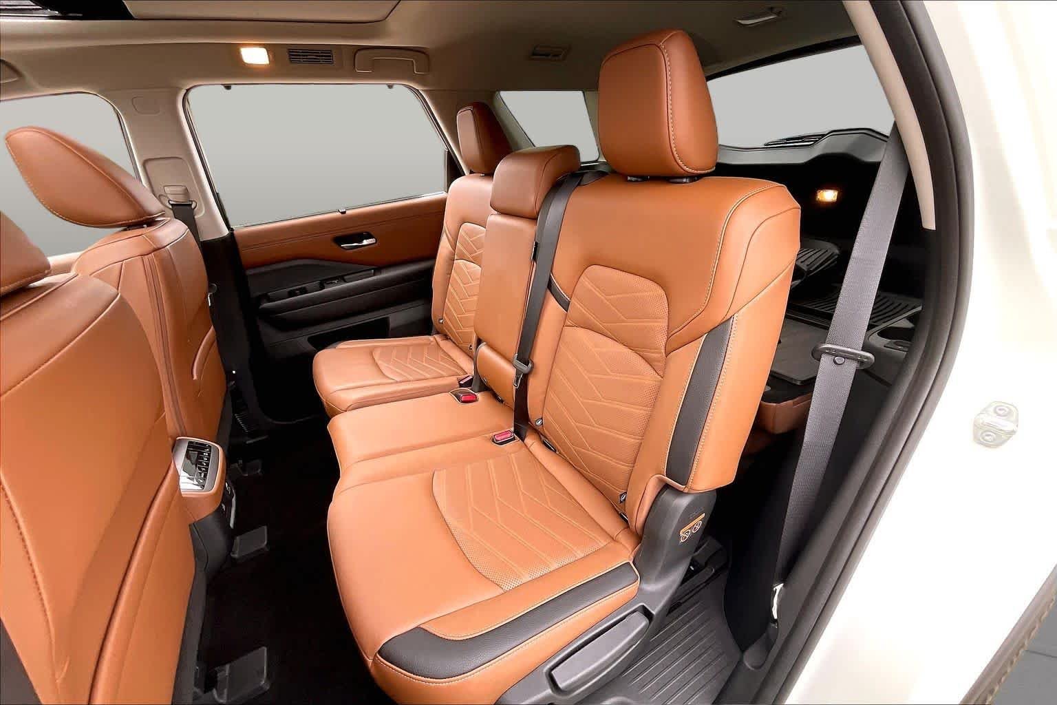 Used 2023 Super Black Nissan Platinum image 20