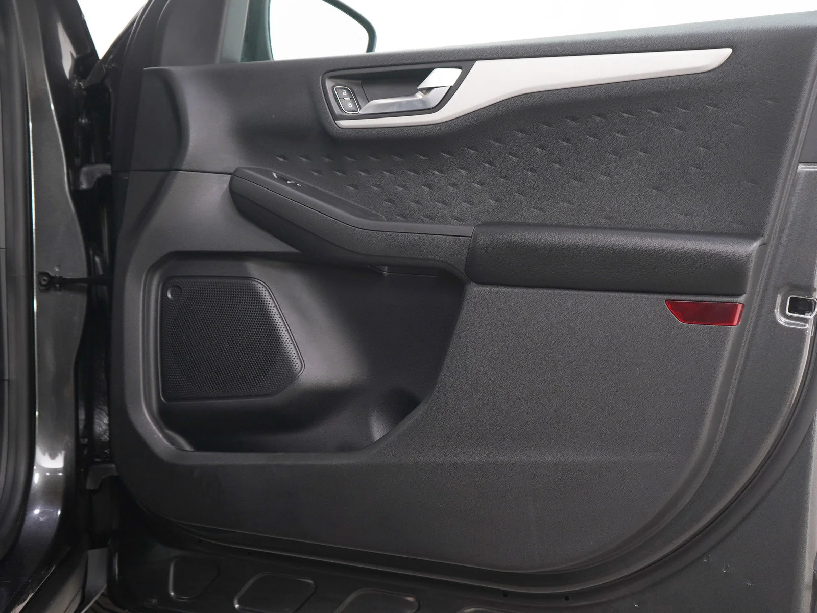 Used 2020 Magnetic Metallic Ford SEL image 9