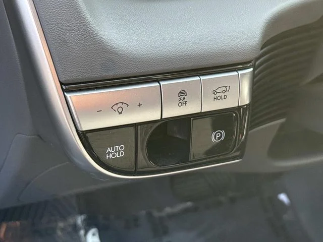 Used 2024 Blue Hyundai SEL image 27