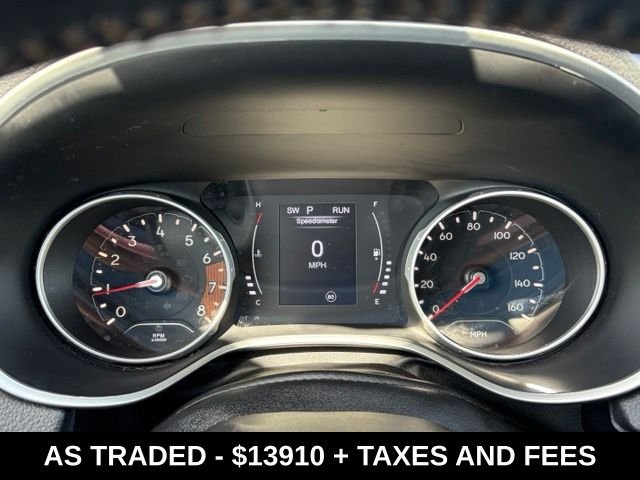 Used 2020 Silver Jeep Latitude image 18