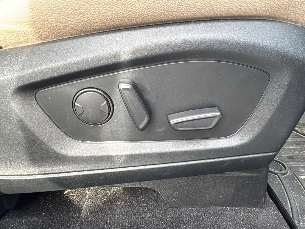 Used 2020 WHITE Ford XLT image 10