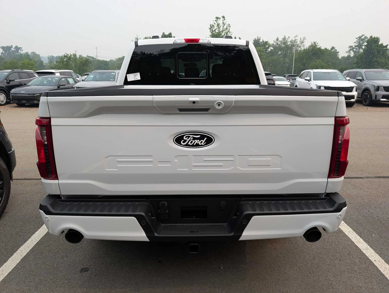 New 2026 Oxford White Ford XLT image 8