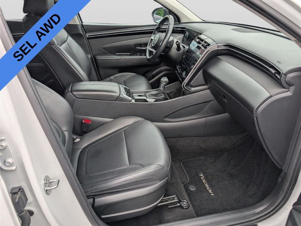 Used 2023 White Hyundai SEL image 10