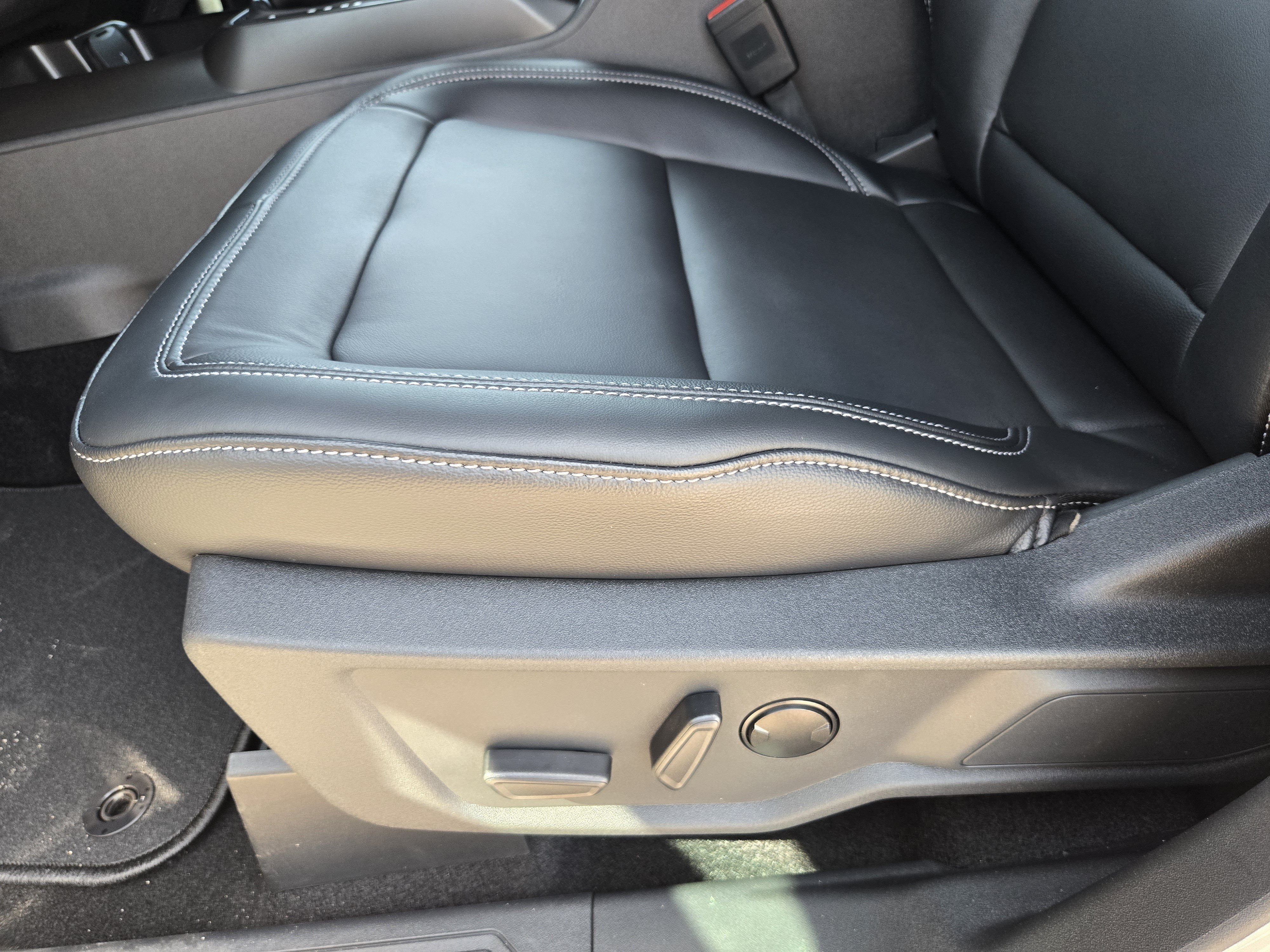 New 2026 Beige Ford Outer Banks image 16