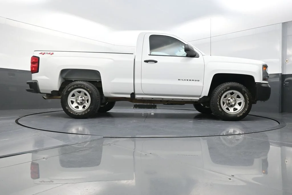 Used 2018 White Chevrolet WT image 29