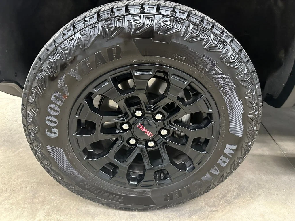 Certified Used 2026 Onyx Black GMC Elevation image 36