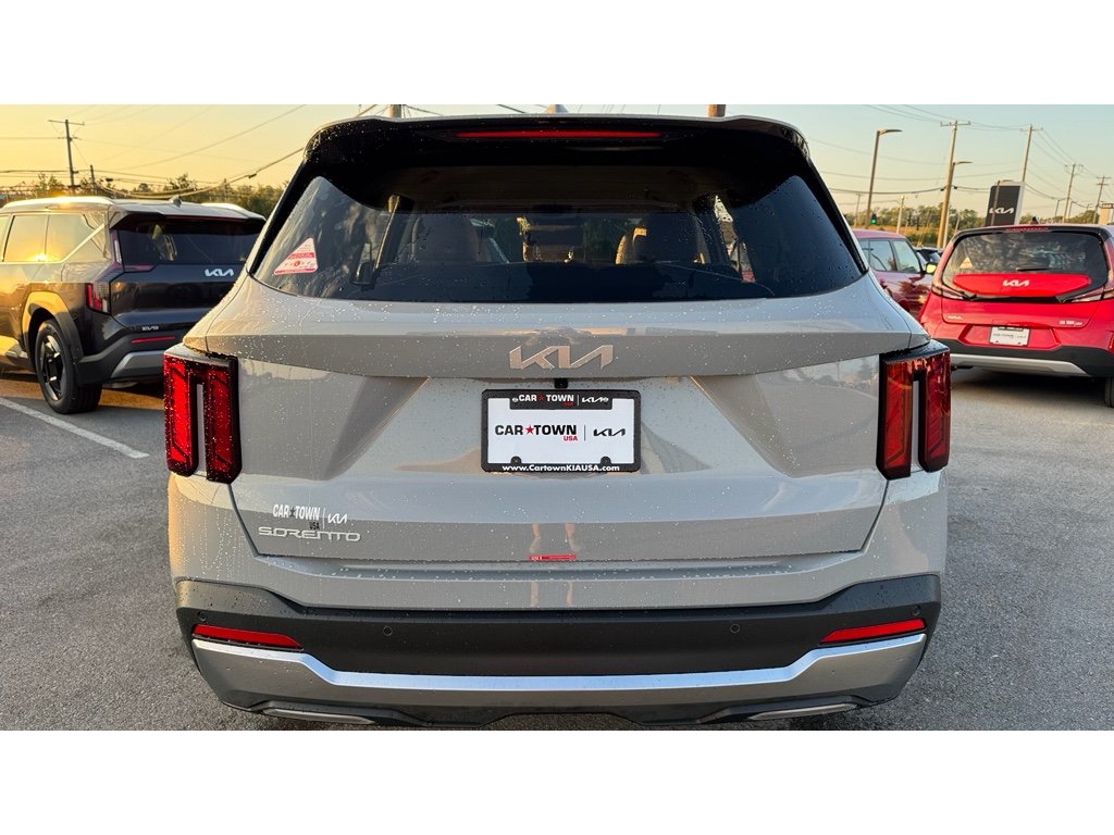 2026 Kia Sorento S photo 4