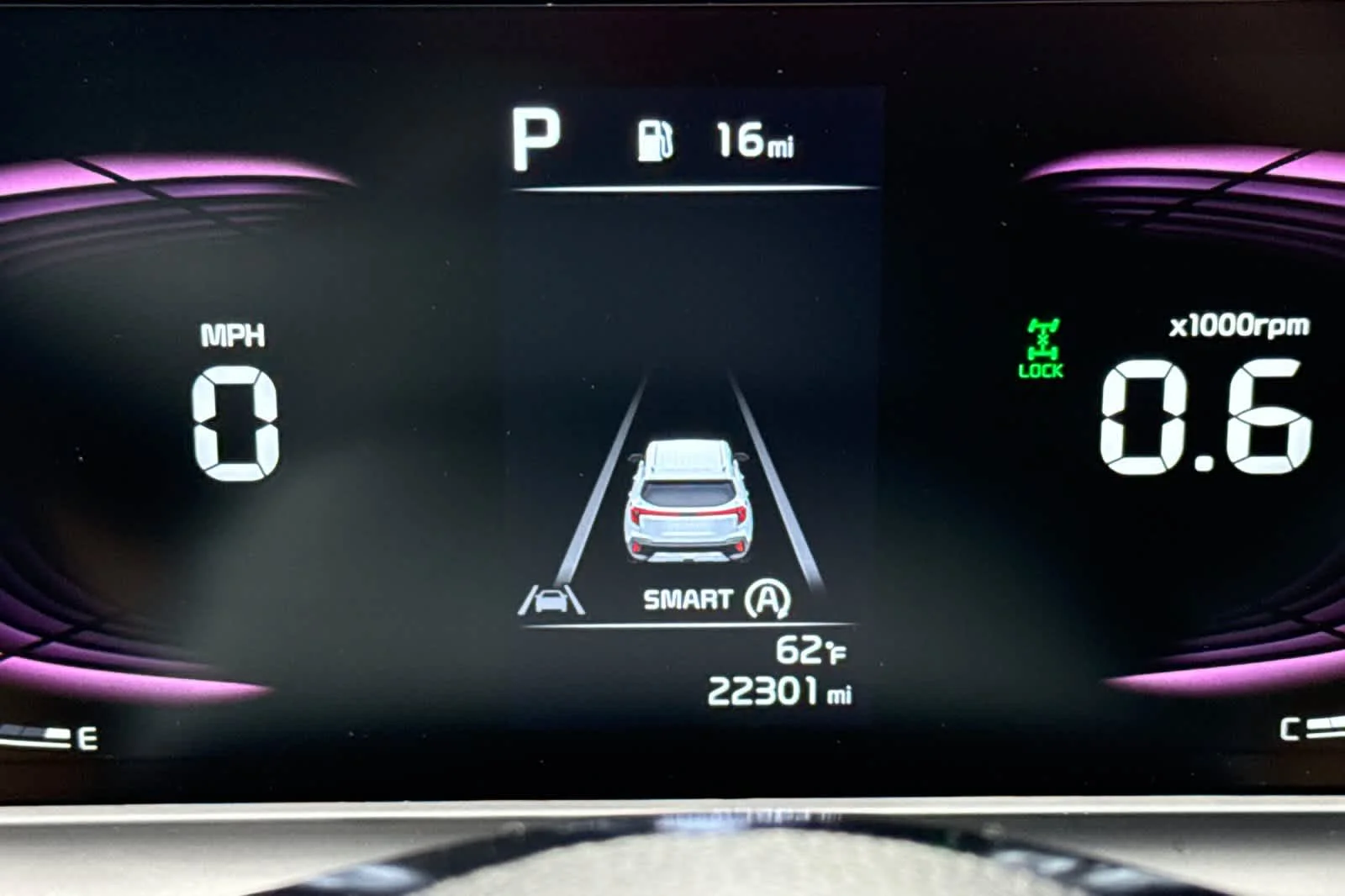 Used 2024 Snow White Pearl Kia LX image 28