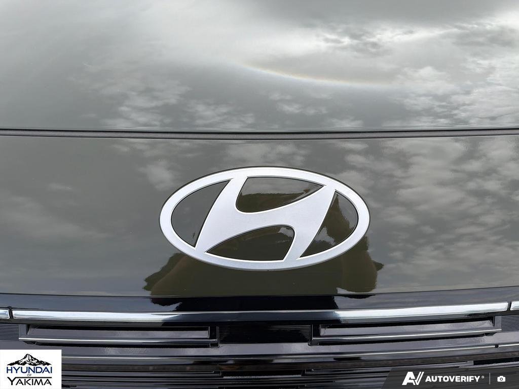 New 2026 Titan Charcoal Pearl Hyundai SEL AWD image 9