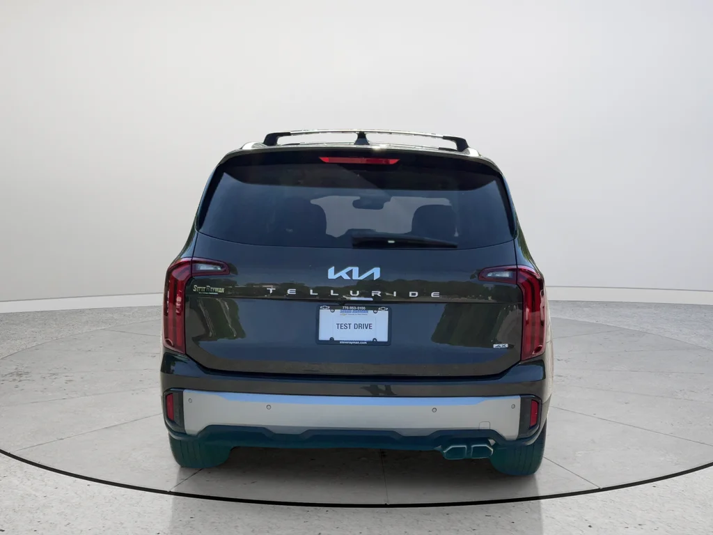 Used 2023 Green Kia S image 8