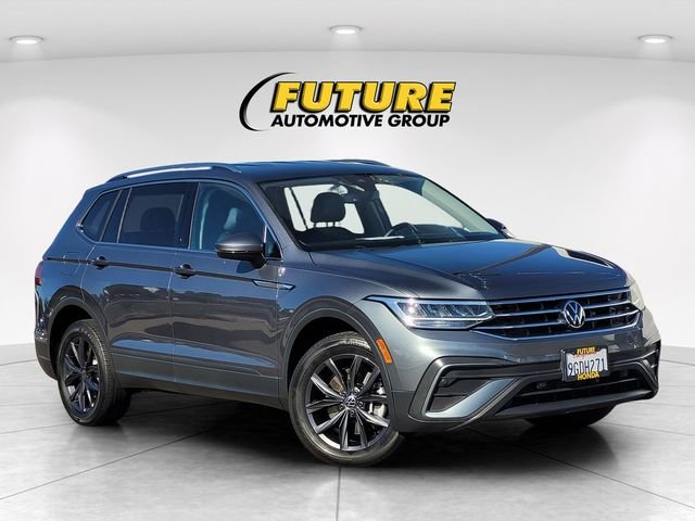 Used 2023 Gray Volkswagen 2.0T SE image 1