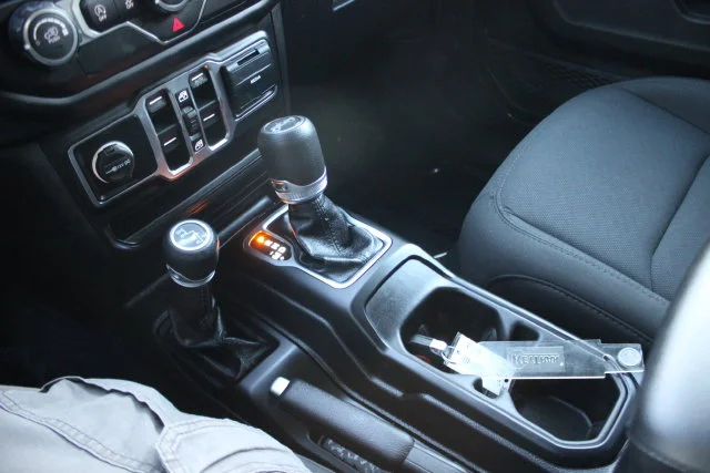 Used 2019 Gray Jeep Unlimited Sport S image 9