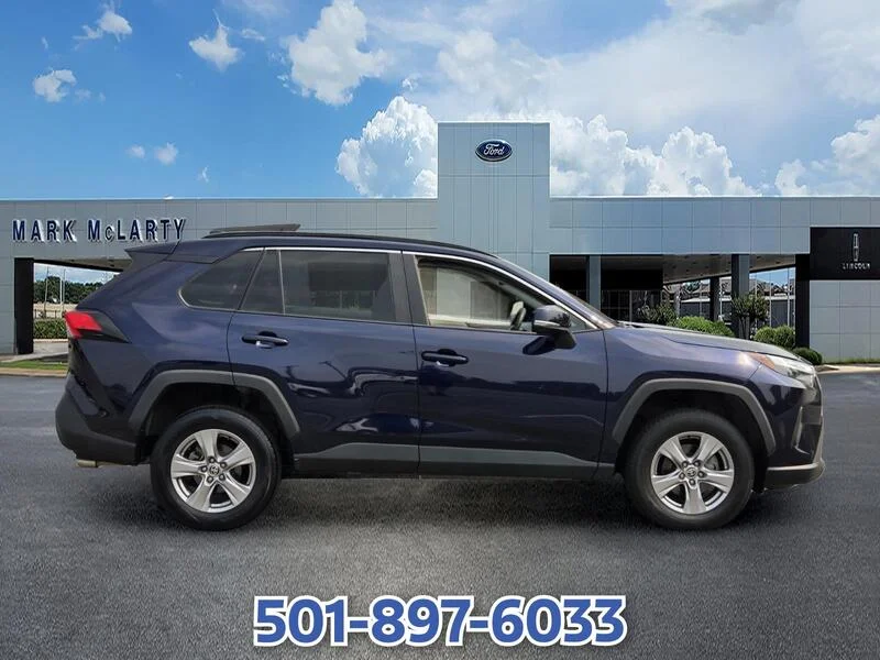 Used 2022 Blueprint TOYOTA XLE AWD image 6