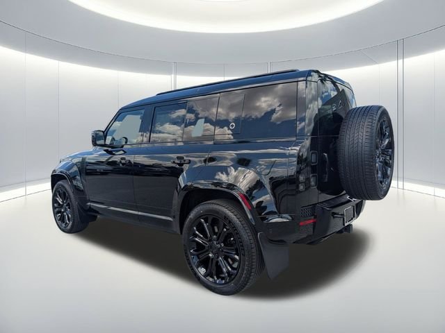 New 2026 Narvik Black Land Rover OCTA Black image 3