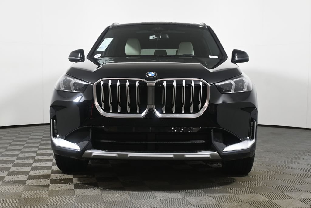 New 2026 Jet Black BMW xDrive28i image 10