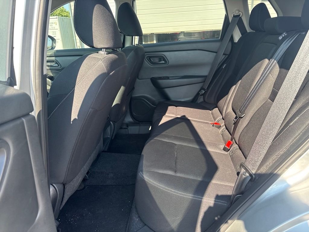 Certified Used 2024 Silver Nissan S image 10