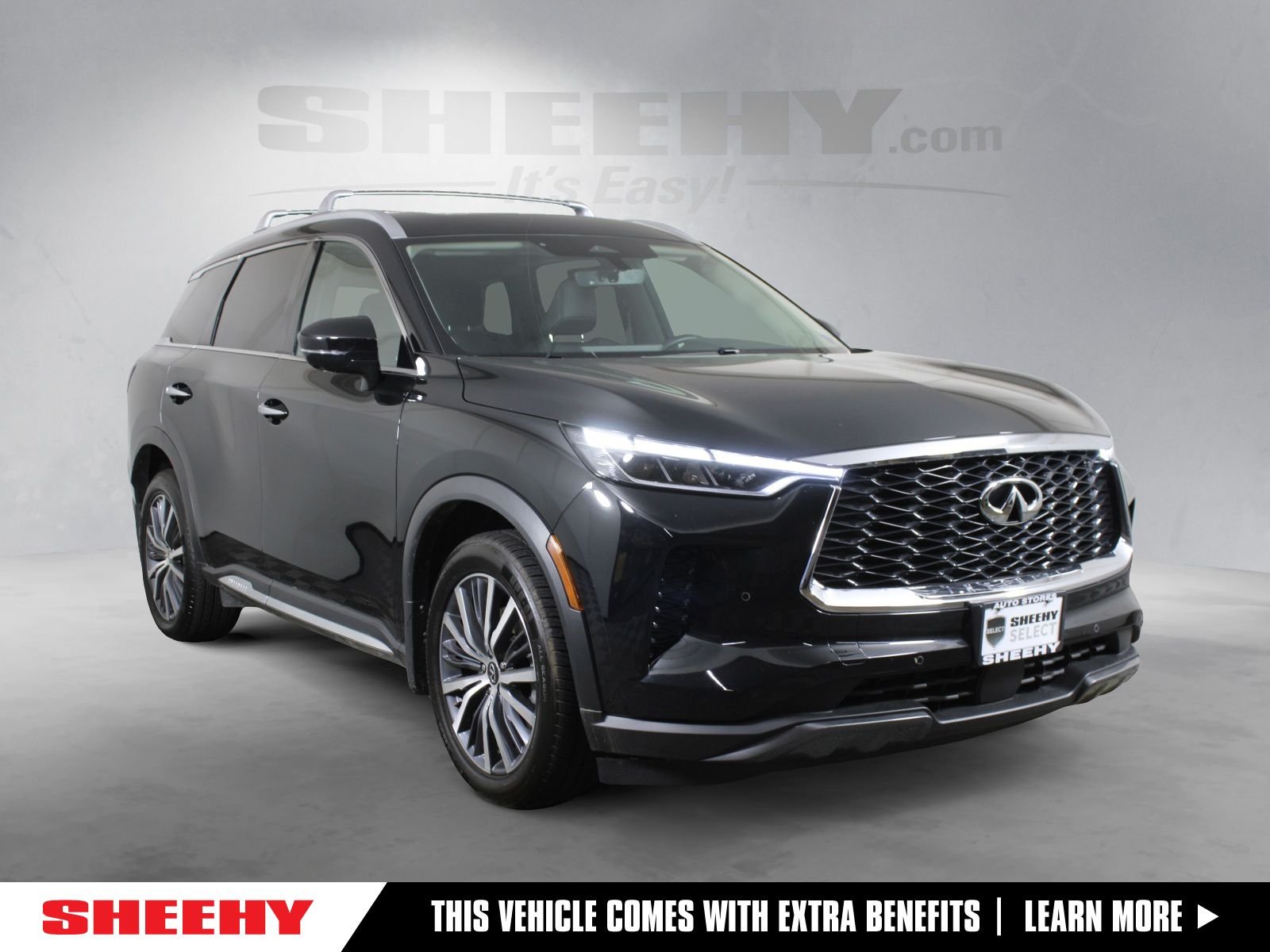 Used 2025 Black INFINITI Sensory image 1