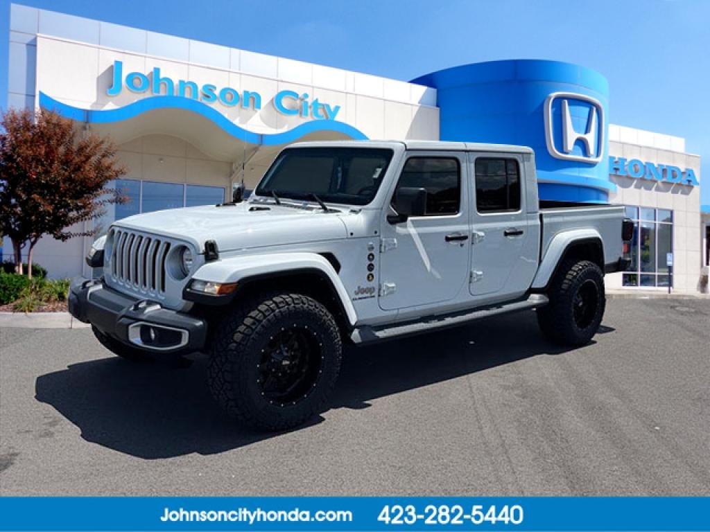 2022 Jeep Gladiator Overland's photo