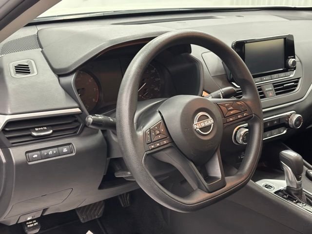 Used 2024 Silver Nissan 2.5 S image 12