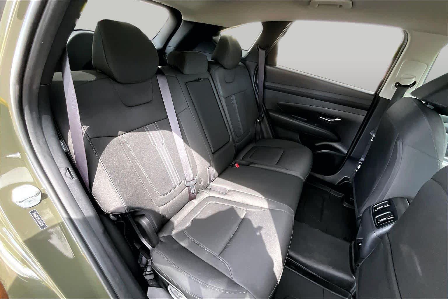 Used 2025 Rockwood Green Hyundai SEL image 20