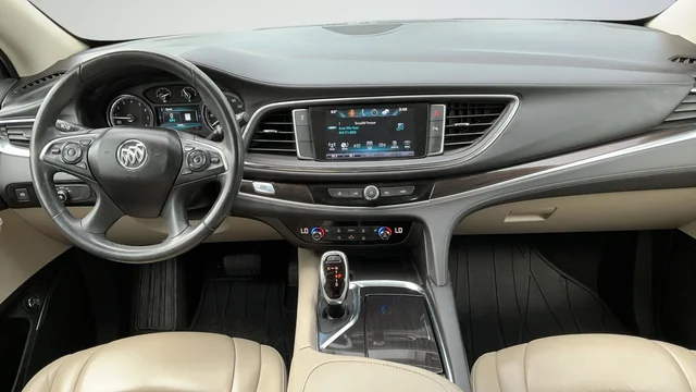 Used 2018 White Buick Essence image 9