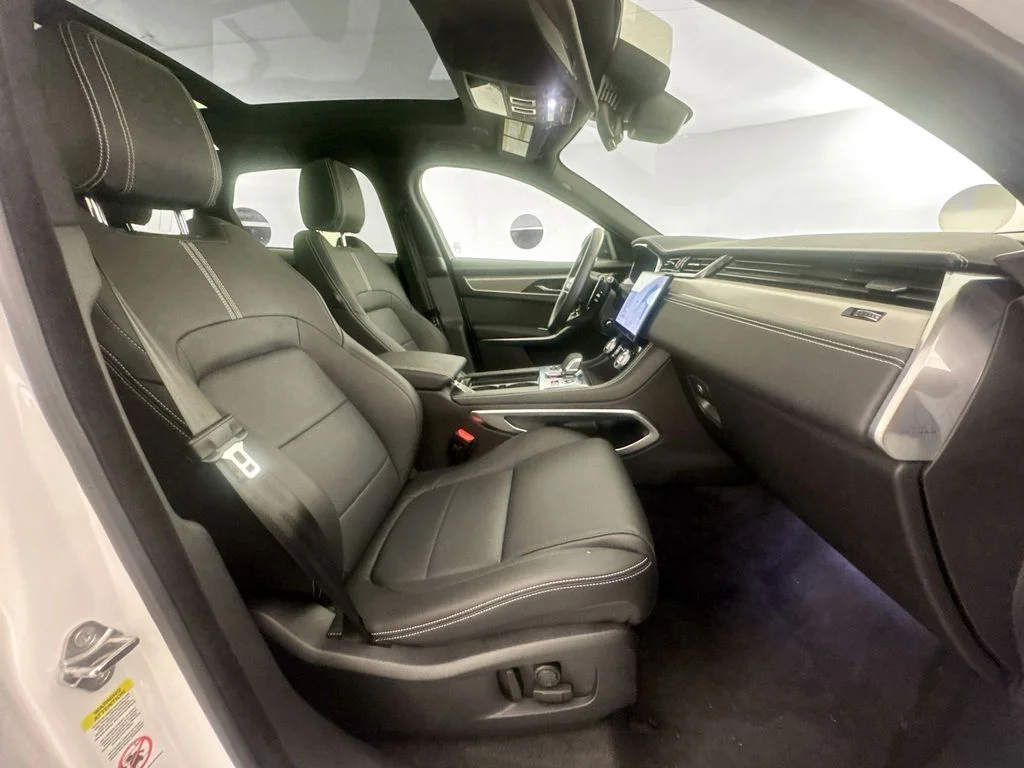 2026 Jaguar F-Pace R-Dynamic S - Photo 28
