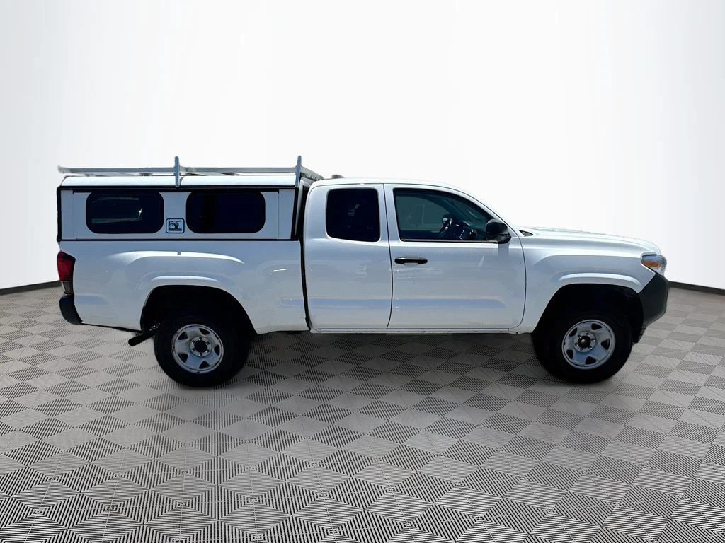 Used 2022 White Toyota SR image 5