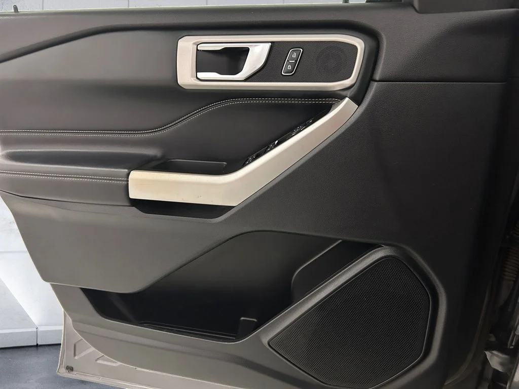 Used 2021 Gray Ford XLT image 12