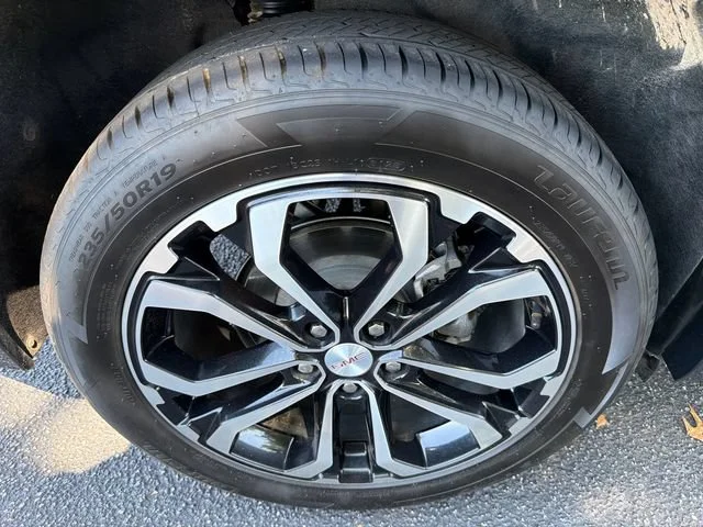 Used 2022 HUNTER METALLIC GMC Denali image 17