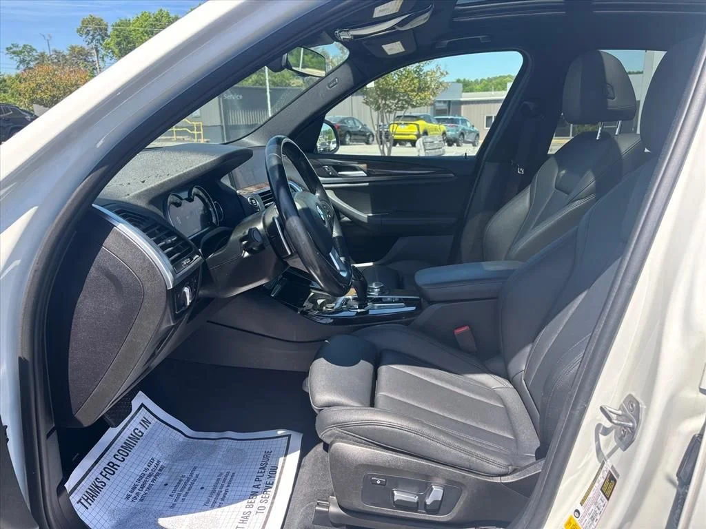 Used 2019 White BMW xDrive30i image 12