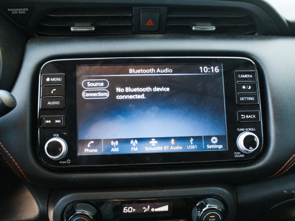 Used 2023 Qac - Aspen White Tr Nissan SR image 14