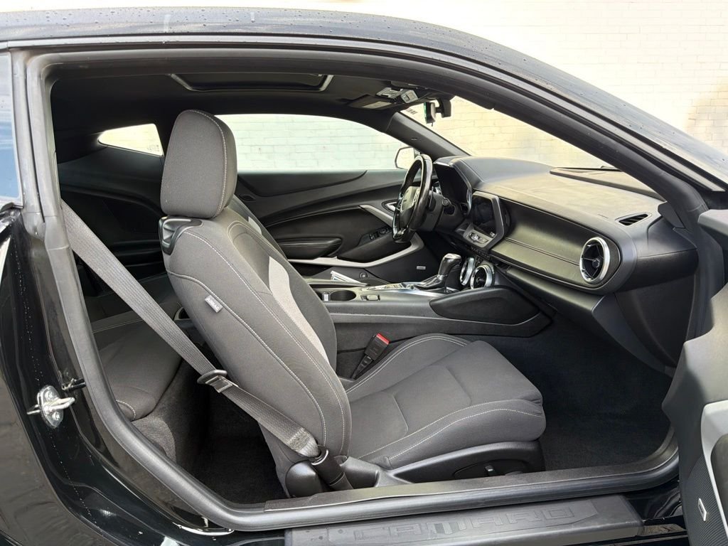 Used 2022 BLACK Chevrolet LT1 image 10
