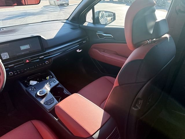 New 2026 Shadow Matte Gray Kia SX Prestige image 25