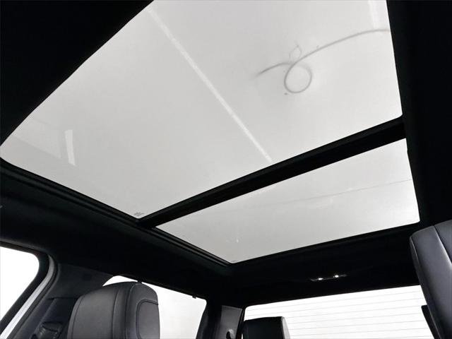 Certified Used 2025 WIND CHILL PEARL Toyota  image 6