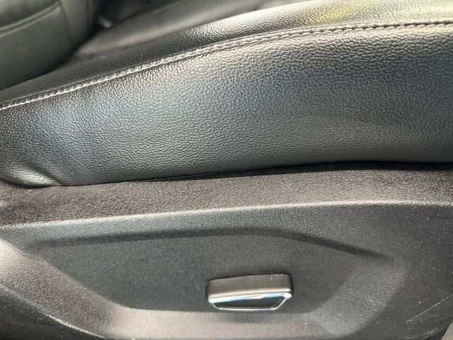 Used 2015  Ford SEL image 18