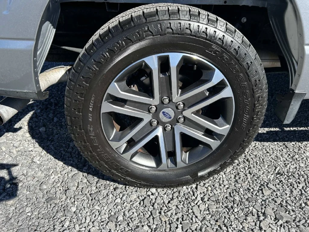 Used 2021 Silver Ford XL image 22