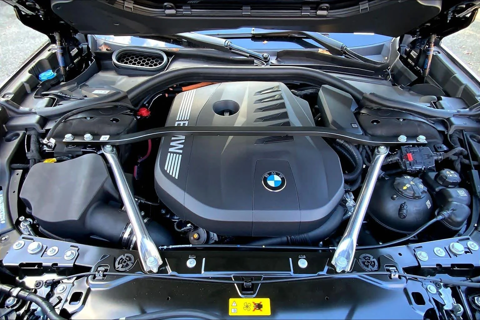 2026 BMW 7 Series 750e - Photo 16
