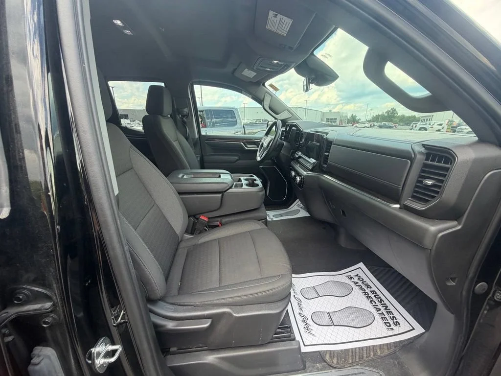 Used 2023 Onyx Black GMC Elevation image 35