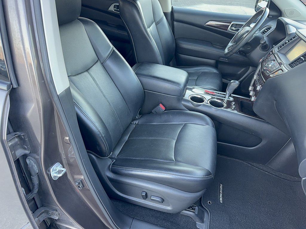 Used 2015 Java Metallic Nissan Platinum image 15
