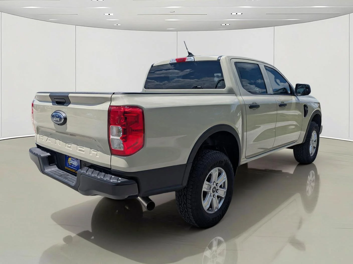 New 2026 Desert Sand Ford XL image 5
