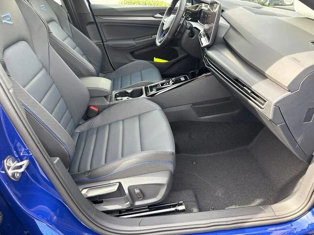 New 2026 Lapiz Blue Metallic Volkswagen 2.0T image 18