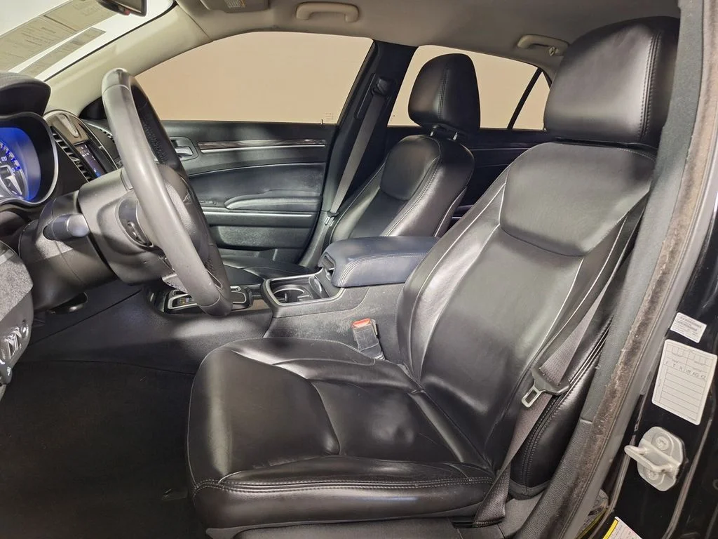 Used 2022 Gloss Black Chrysler Touring image 22
