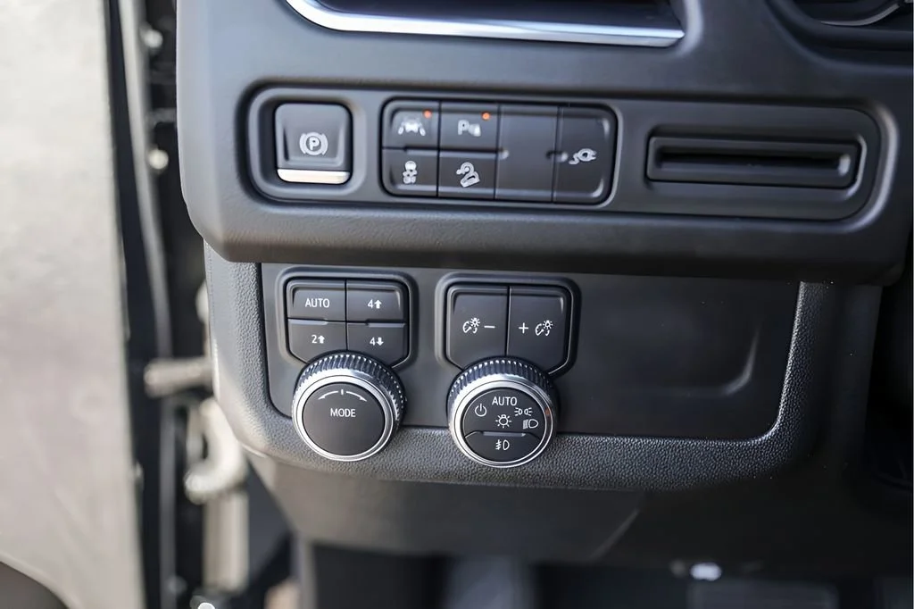 Used 2021 ONYX BLACK GMC AT4 image 18