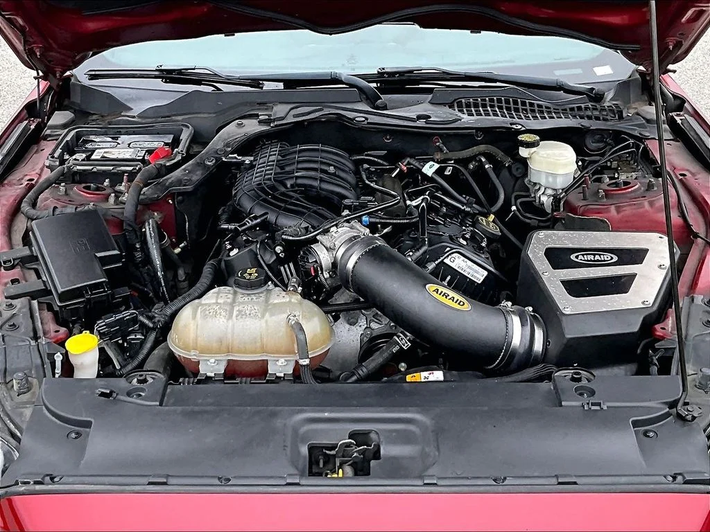 Used 2016 Red Ford V6 image 11