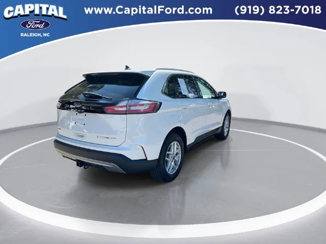 Used 2022 White Ford SEL image 8