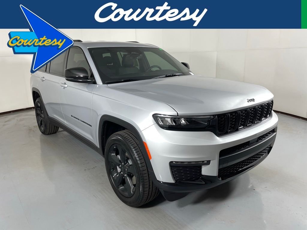 New 2025 Silver Zynith Exterior Paint Jeep Limited image 1