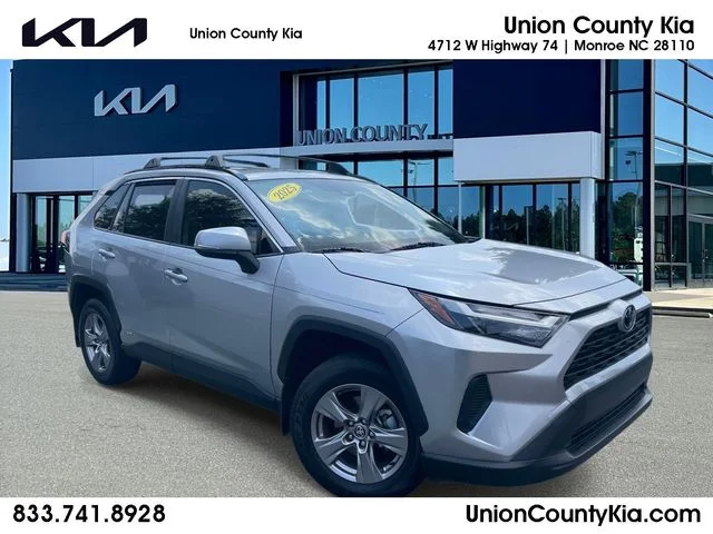 2025 Toyota RAV4 Hybrid XLE
