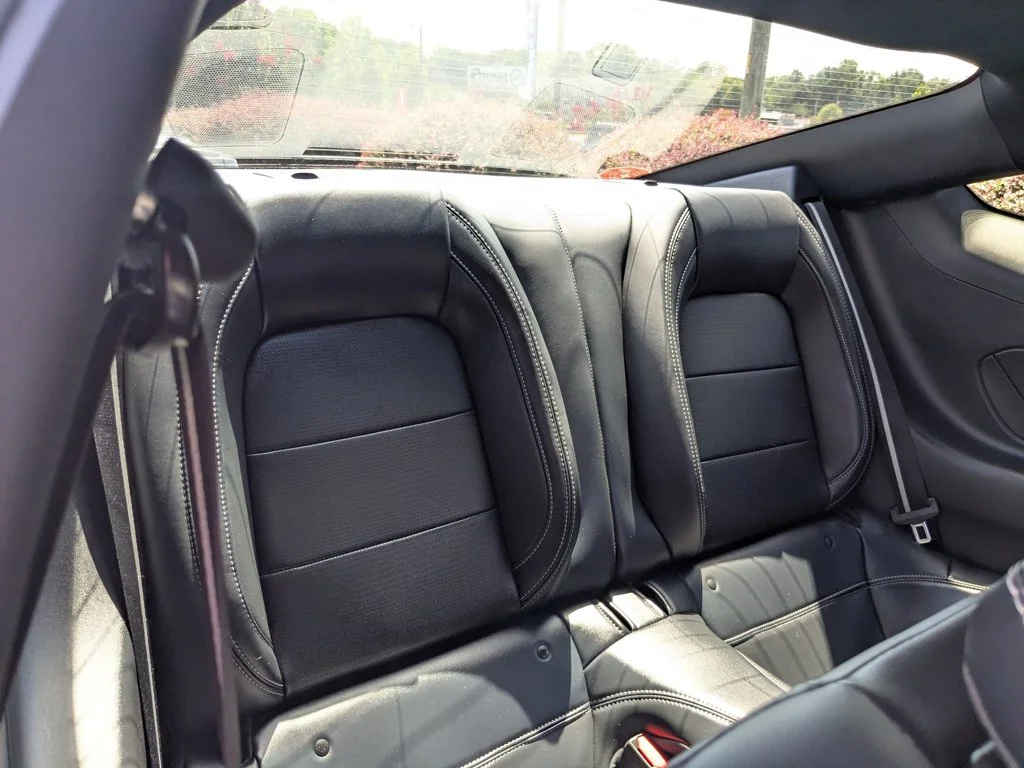 Used 2025  Ford GT Premium image 24