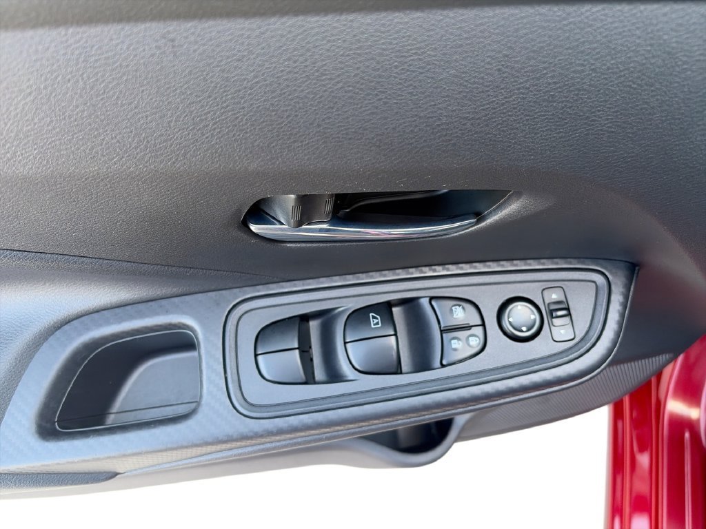 2025 Nissan Versa Sedan SV - Photo 24