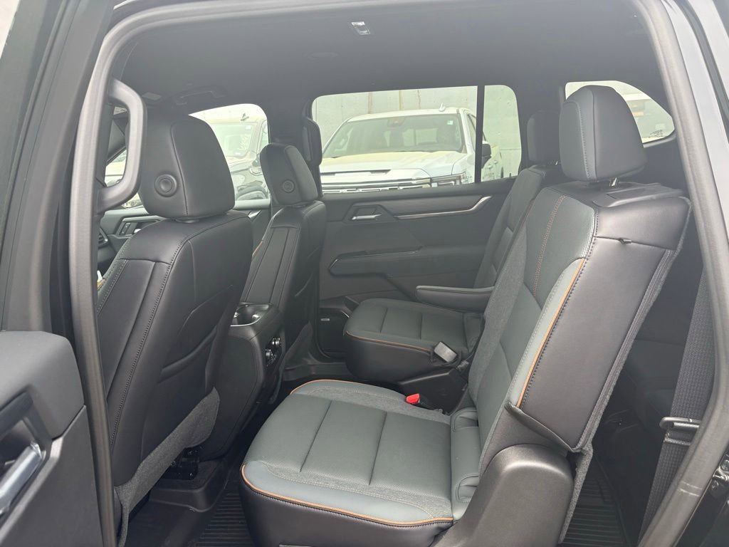 2026 GMC Acadia AT4 - Photo 7